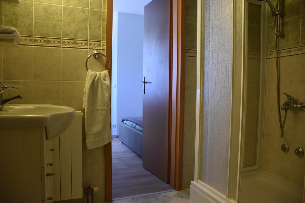 Guest House Fortuna Novigrad Istria Buitenkant foto