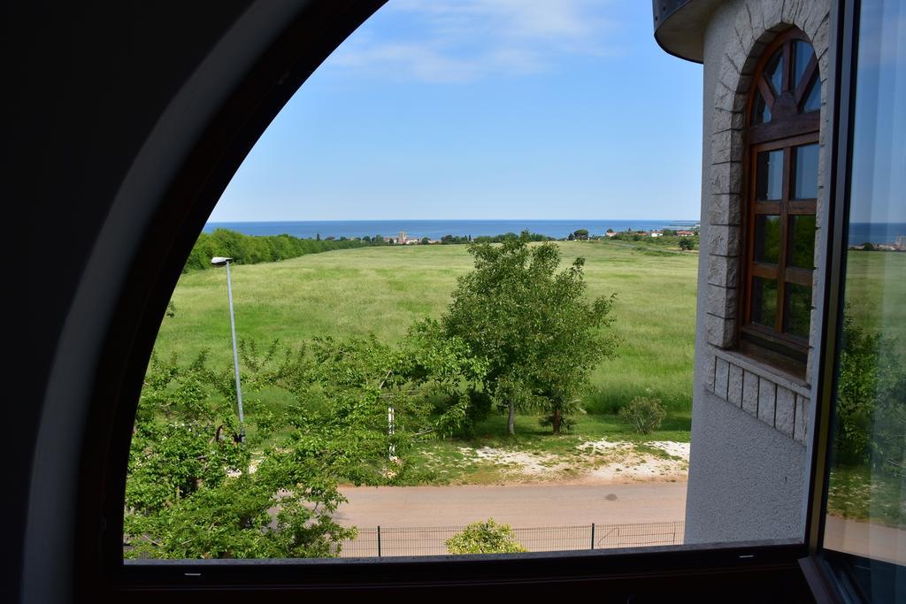 Guest House Fortuna Novigrad Istria Buitenkant foto